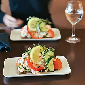 Middag på Spar Hotel Majorna. Räksmörgås.